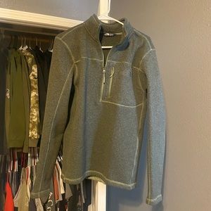 Men’s M North Face 1/2 zip